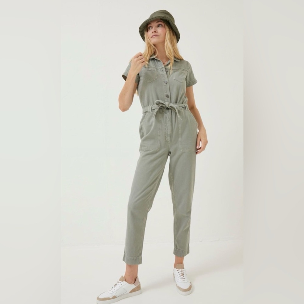 Sage Green cargo style Jumpsuit with Belt 100. % cotton. Free people vibes